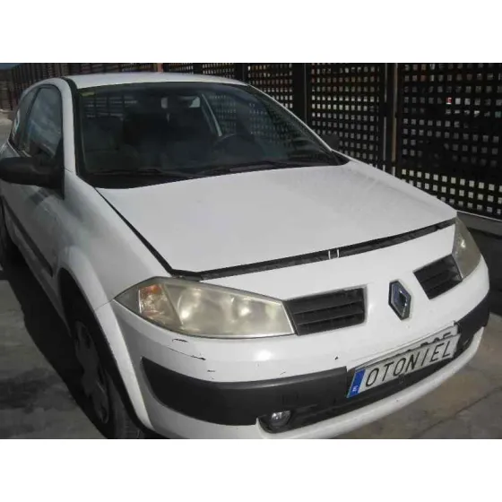 RENAULT MEGANE II BERLINA 3P '2005 CONFORT DYNAMIQUE BLANCO
