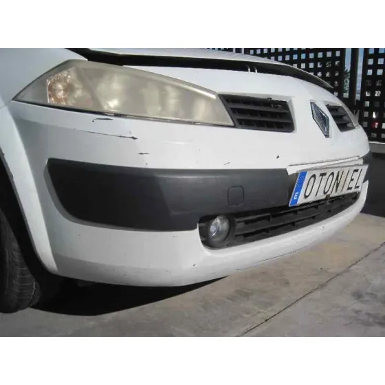 RENAULT MEGANE II BERLINA 3P '2005 CONFORT DYNAMIQUE BLANCO