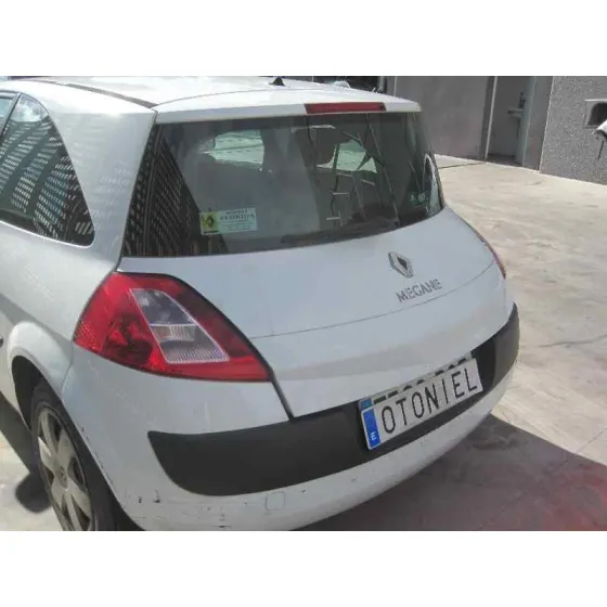 RENAULT MEGANE II BERLINA 3P '2005 CONFORT DYNAMIQUE BLANCO