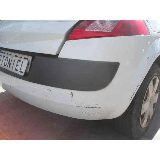 RENAULT MEGANE II BERLINA 3P '2005 CONFORT DYNAMIQUE BLANCO