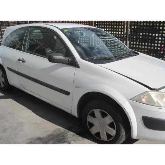 RENAULT MEGANE II BERLINA 3P '2005 CONFORT DYNAMIQUE BLANCO