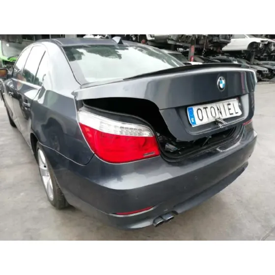 BMW SERIE 5 BERLINA (E60) '2008 530XI GRIS