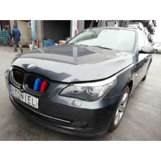 BMW SERIE 5 BERLINA (E60) '2008 530XI GRIS