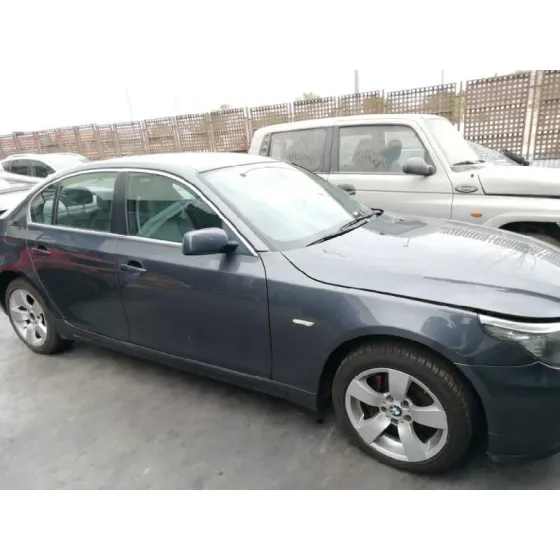 BMW SERIE 5 BERLINA (E60) '2008 530XI GRIS