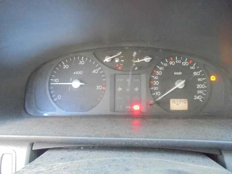 RENAULT LAGUNA II (BG0) RENAULT LAGUNA II (BG0) '2002 EXPRESSION PLATA 2001