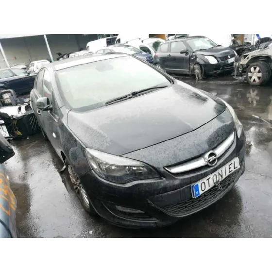 OPEL ASTRA J LIM. '2014 1.4 16V TURBO CAT (A 14 NET / LUJ) NEGRO