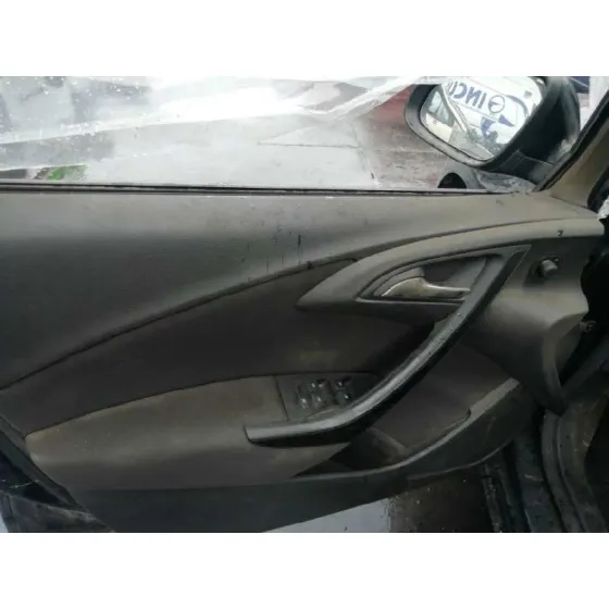 OPEL ASTRA J LIM. '2014 1.4 16V TURBO CAT (A 14 NET / LUJ) NEGRO