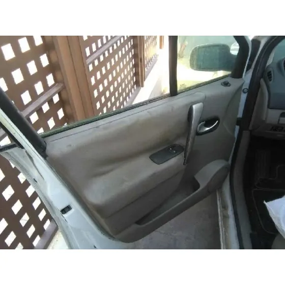 RENAULT SCENIC II '2006 I- MUSIC BLANCO