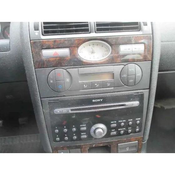 FORD MONDEO BERLINA (GE) '2003 GHIA GRIS