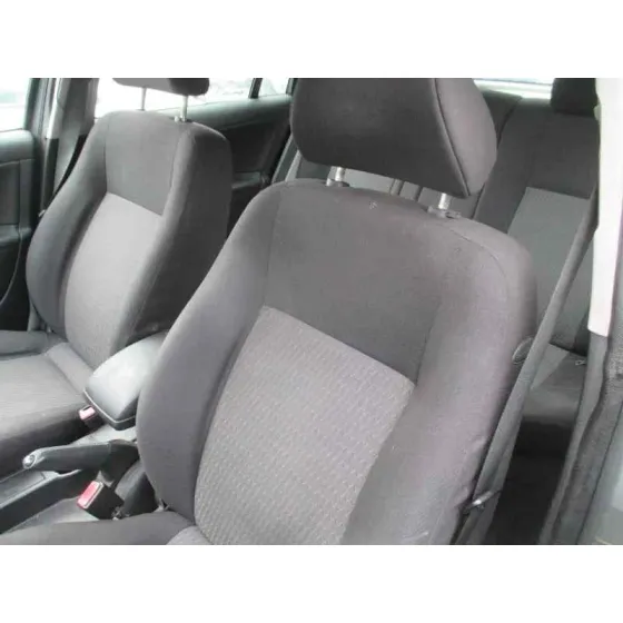 FORD MONDEO BERLINA (GE) '2003 GHIA GRIS