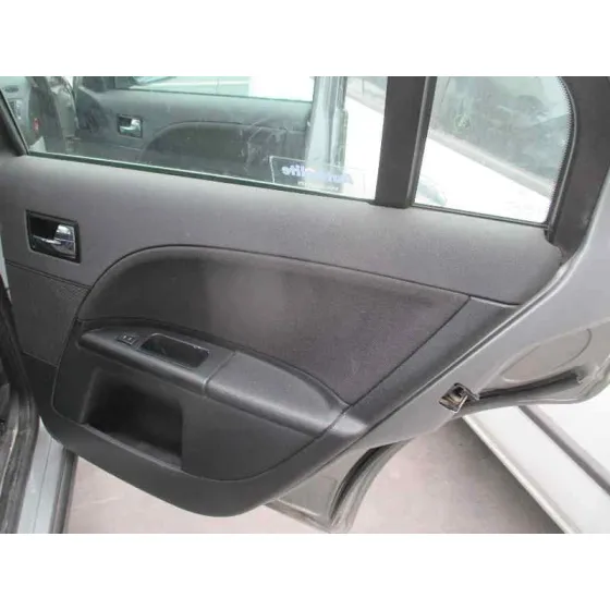 FORD MONDEO BERLINA (GE) '2003 GHIA GRIS