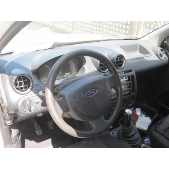 FORD FIESTA (CBK) '2005 AMBIENTE BLANCO