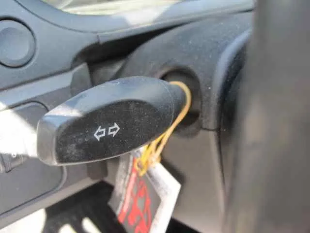 FORD FIESTA (CBK) '2005 AMBIENTE BLANCO