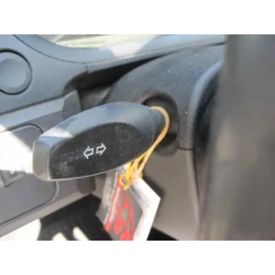 FORD FIESTA (CBK) '2005 AMBIENTE BLANCO