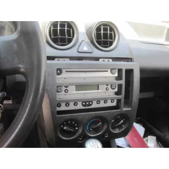 FORD FIESTA (CBK) '2005 AMBIENTE BLANCO