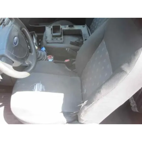 FORD FIESTA (CBK) '2005 AMBIENTE BLANCO