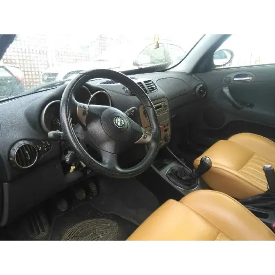 ALFA ROMEO 147 (190) '2002 1.6 T.SPARK IMPRESSION NEGRO