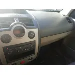 RENAULT MEGANE II BERLINA 5P RENAULT MEGANE II BERLINA 5P '2004 CONFORT AUTHENTIQUE GRIS 2002