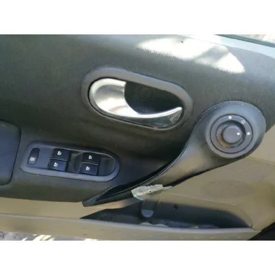 RENAULT MEGANE II BERLINA 5P '2004 CONFORT AUTHENTIQUE GRIS