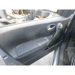 RENAULT MEGANE II CLASSIC BERLINA RENAULT MEGANE II CLASSIC BERLINA '2004 CONFORT AUTHENTIQUE MARRON 2003