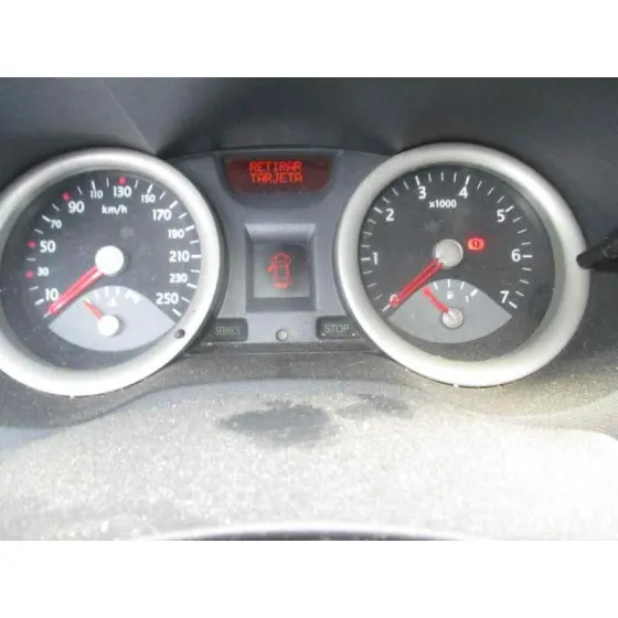 RENAULT MEGANE II CLASSIC BERLINA '2004 CONFORT AUTHENTIQUE MARRON
