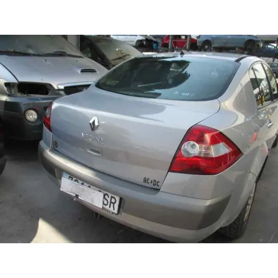 RENAULT MEGANE II CLASSIC BERLINA '2004 CONFORT AUTHENTIQUE MARRON