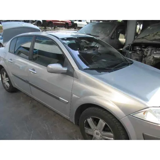 RENAULT MEGANE II CLASSIC BERLINA '2004 CONFORT AUTHENTIQUE MARRON