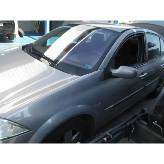 RENAULT MEGANE II CLASSIC BERLINA '2004 CONFORT AUTHENTIQUE MARRON