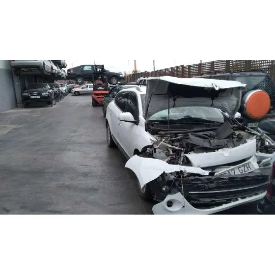 RENAULT MEGANE III SPORT TOURER '2010 LUXE BLANCO