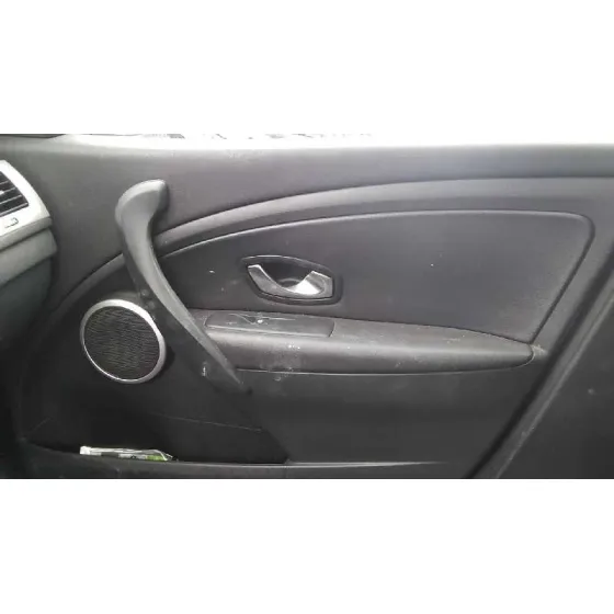 RENAULT MEGANE III SPORT TOURER '2010 LUXE BLANCO