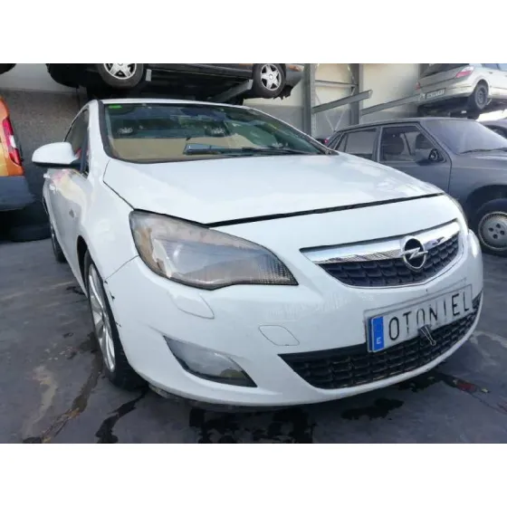 OPEL ASTRA J LIM. '2012 COSMO BLANCO
