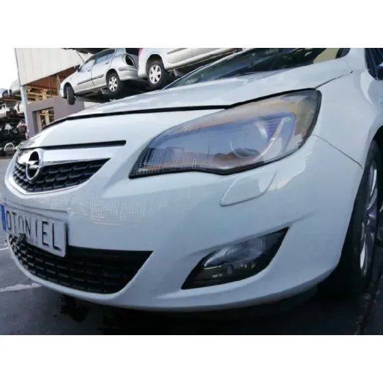 OPEL ASTRA J LIM. '2012 COSMO BLANCO
