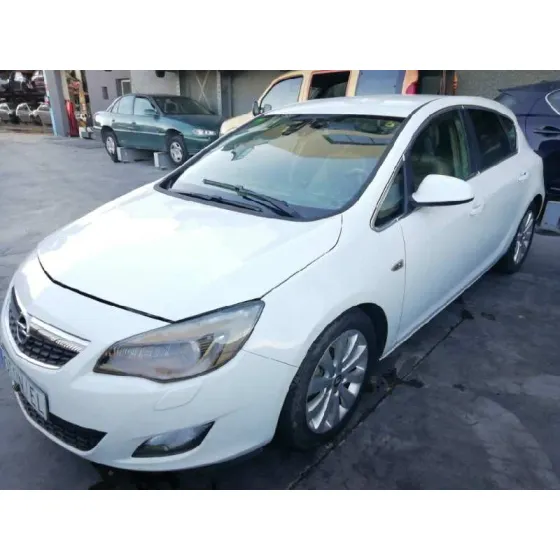 OPEL ASTRA J LIM. '2012 COSMO BLANCO