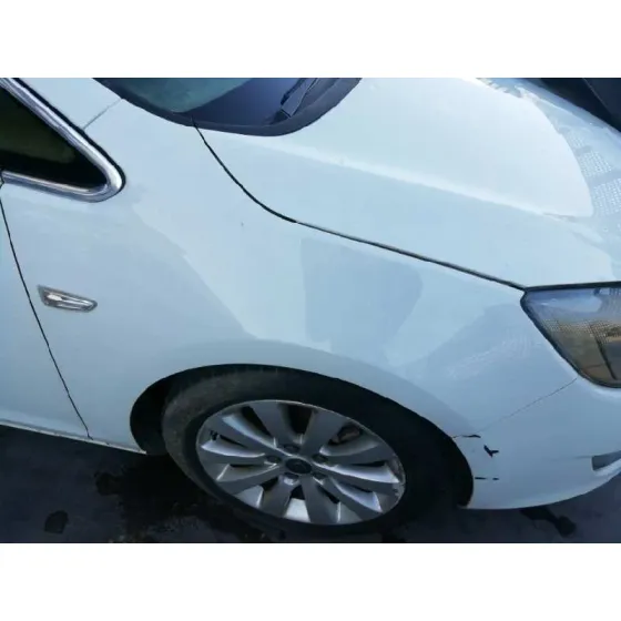OPEL ASTRA J LIM. '2012 COSMO BLANCO