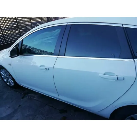 OPEL ASTRA J LIM. '2012 COSMO BLANCO