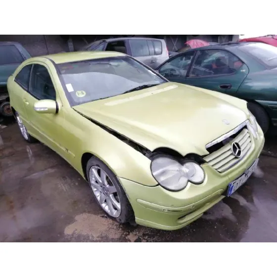 MERCEDES CLASE C (W203) SPORTCOUPE '2002 C 200 COMPRESSOR (203.742) VERDE PISTACHO