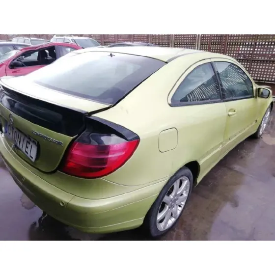 MERCEDES CLASE C (W203) SPORTCOUPE '2002 C 200 COMPRESSOR (203.742) VERDE PISTACHO