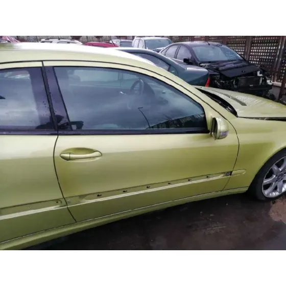 MERCEDES CLASE C (W203) SPORTCOUPE '2002 C 200 COMPRESSOR (203.742) VERDE PISTACHO
