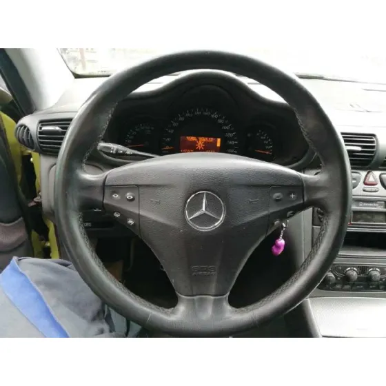 MERCEDES CLASE C (W203) SPORTCOUPE '2002 C 200 COMPRESSOR (203.742) VERDE PISTACHO