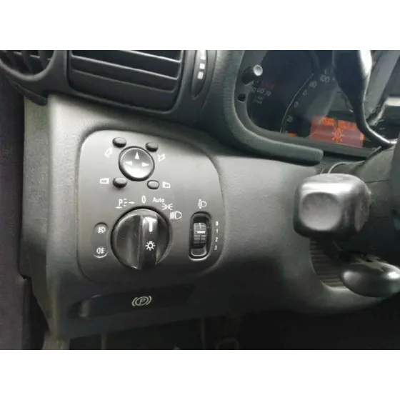MERCEDES CLASE C (W203) SPORTCOUPE '2002 C 200 COMPRESSOR (203.742) VERDE PISTACHO