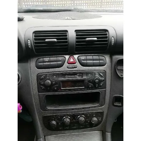 MERCEDES CLASE C (W203) SPORTCOUPE '2002 C 200 COMPRESSOR (203.742) VERDE PISTACHO