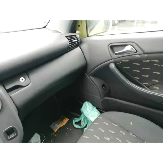 MERCEDES CLASE C (W203) SPORTCOUPE '2002 C 200 COMPRESSOR (203.742) VERDE PISTACHO