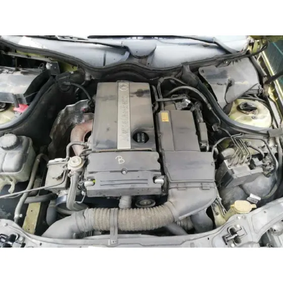 MERCEDES CLASE C (W203) SPORTCOUPE '2002 C 200 COMPRESSOR (203.742) VERDE PISTACHO