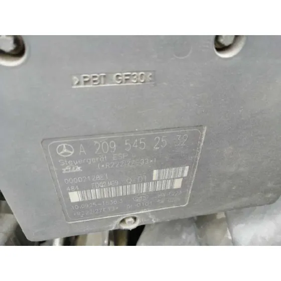 MERCEDES CLASE C (W203) SPORTCOUPE '2002 C 200 COMPRESSOR (203.742) VERDE PISTACHO