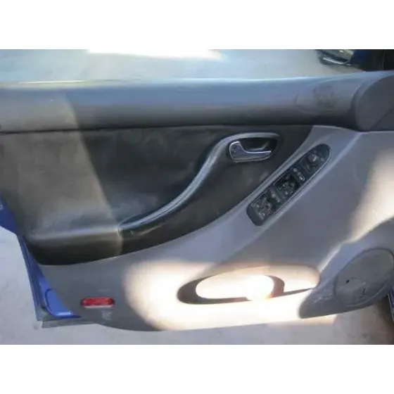 SEAT TOLEDO (1M2) '2001 SELECT AZUL