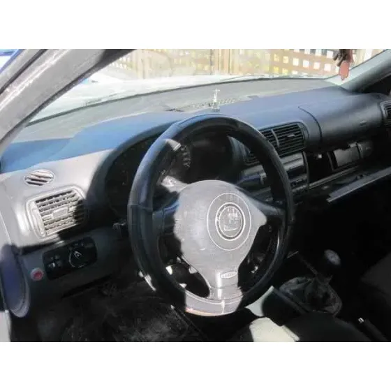 SEAT TOLEDO (1M2) '2001 SELECT AZUL