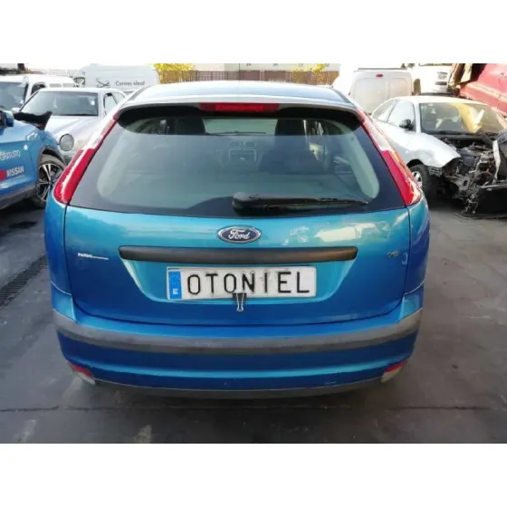 FORD FOCUS BERLINA (CAP) '2005 GHIA AZUL