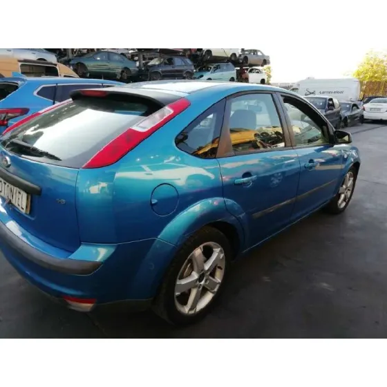 FORD FOCUS BERLINA (CAP) '2005 GHIA AZUL