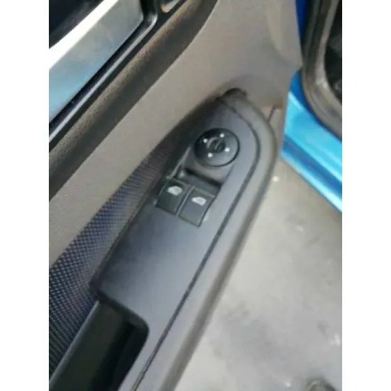 FORD FOCUS BERLINA (CAP) '2005 GHIA AZUL