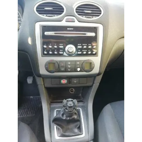 FORD FOCUS BERLINA (CAP) '2005 GHIA AZUL